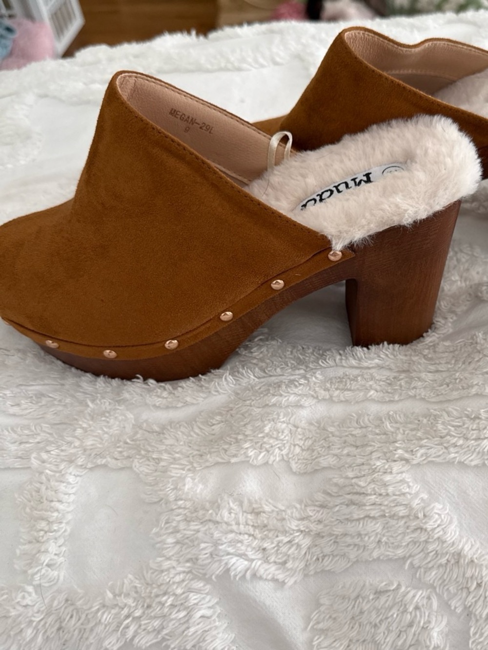 Mudd Tan Suede Faux-Fur Lined Clog Heels